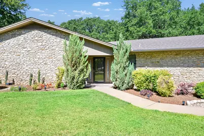 123 Sandra Palmer Street, Stephenville, TX 76401 - Photo 2