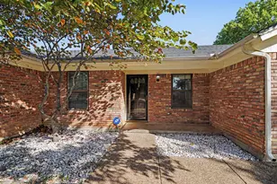 1510 Surry Pl Dr, Cleburne, TX 76033 - Photo 14