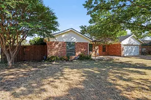 1510 Surry Pl Dr, Cleburne, TX 76033 - Photo 12