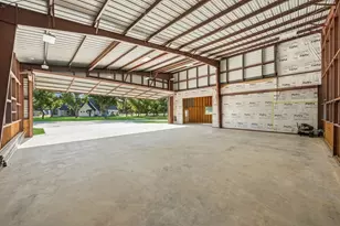 9003 King Air Dr, Granbury, TX 76049 - Photo 20