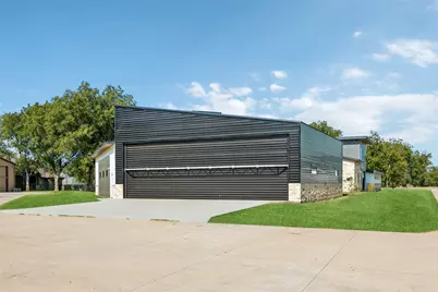 9003 King Air Drive, Granbury, TX 76049 - Photo 4
