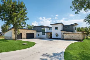 9003 King Air Dr, Granbury, TX 76049 - Photo 38