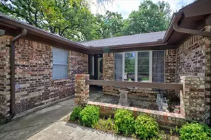 8204 Starnes Rd, North Richland Hills, TX 76182 - Photo 2