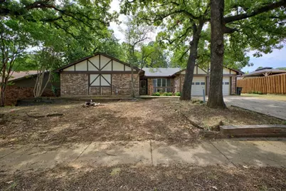 8204 Starnes Road, North Richland Hills, TX 76182 - Photo 2