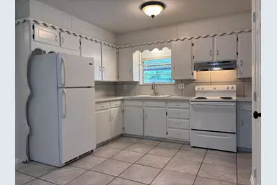 290 N Barker Street, Stephenville, TX 76401 - Photo 6