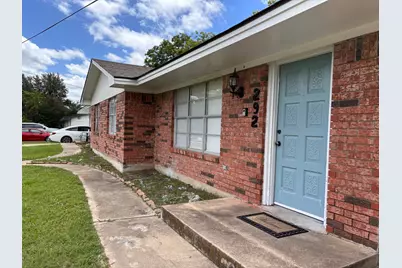 290 N Barker Street, Stephenville, TX 76401 - Photo 2
