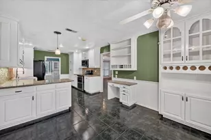 4208 Trowbridge Dr, Arlington, TX 76013 - Photo 10