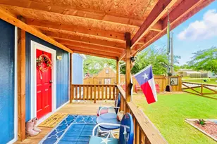 1652 Gale Dr, Pelican Bay, TX 76020 - Photo 2