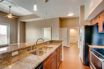 928 Travis Avenue #204, Fort Worth, TX 76104 - Photo 4