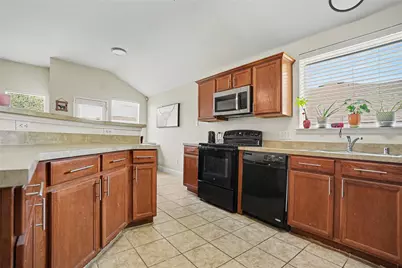 1333 Illinois Avenue, Lancaster, TX 75134 - Photo 10