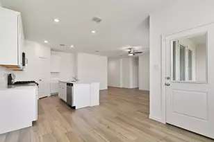 952 Dustwood Dr, Fort Worth, TX 76052 - Photo 6