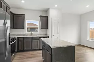 9609 Logan Sq Dr, Fort Worth, TX 76140 - Photo 2