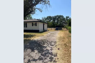 117 Westline Road, Azle, TX 76020 - Photo 4