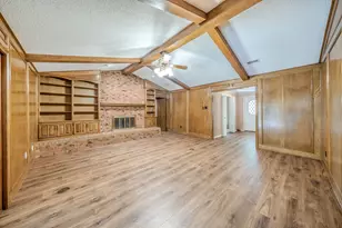 1803 Oak Grove Dr, Arlington, TX 76013 - Photo 4