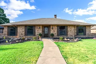 2313 Tamarisk Ln, Plano, TX 75023 - Photo 2