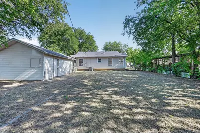 2520 Vera Cruz Street, Fort Worth, TX 76106 - Photo 20