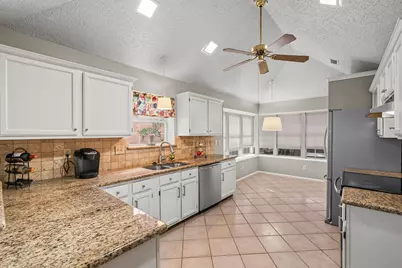 1322 Overlook Drive, Lewisville, TX 75067 - Photo 6