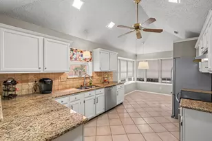 1322 Overlook Dr, Lewisville, TX 75067 - Photo 6