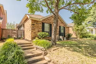 1322 Overlook Dr, Lewisville, TX 75067 - Photo 2