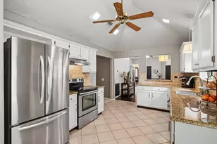 1322 Overlook Dr, Lewisville, TX 75067 - Photo 10