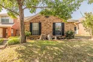 1322 Overlook Dr, Lewisville, TX 75067 - Photo 1