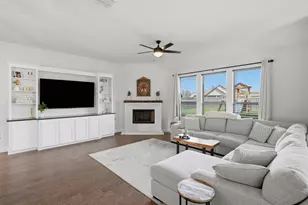 313 Bowrider Ln, Granbury, TX 76049 - Photo 10