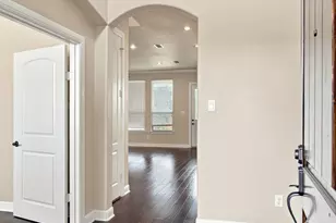1819 Park Highland Way, Arlington, TX 76012 - Photo 2