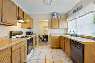 4442 Mercer St, Grand Prairie, TX 75052 - Photo 14