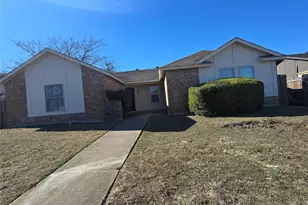 1451 Brook Meadow Cir, Lancaster, TX 75134 - Photo 1