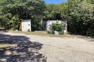 1225 Cedar Break Ct, Cleburne, TX 76033 - Photo 34