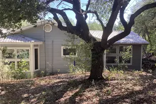 1225 Cedar Break Ct, Cleburne, TX 76033 - Photo 2