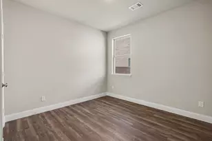 2806 Grand Lookout Ln, Arlington, TX 76001 - Photo 12