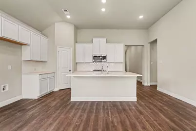2806 Grand Lookout Lane, Arlington, TX 76001 - Photo 4