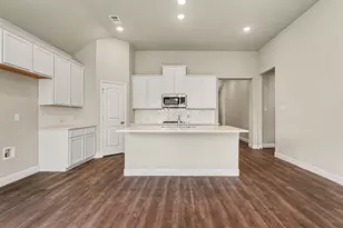 2806 Grand Lookout Ln, Arlington, TX 76001 - Photo 4