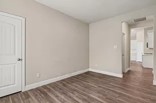 2806 Grand Lookout Ln, Arlington, TX 76001 - Photo 14
