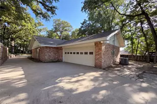 813 Wheelwood Dr, Hurst, TX 76053 - Photo 14