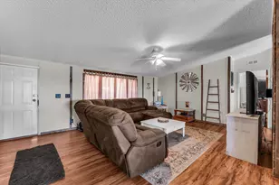 163 Hcr 3255, Mount Calm, TX 76673 - Photo 10