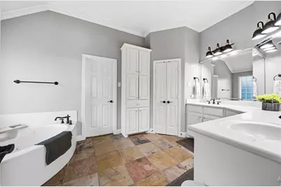 100 Painted Horse Trail, Waco, TX 76712 - Photo 32