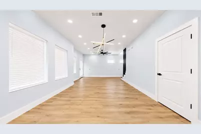 1115 E Oleander Street, Fort Worth, TX 76104 - Photo 26