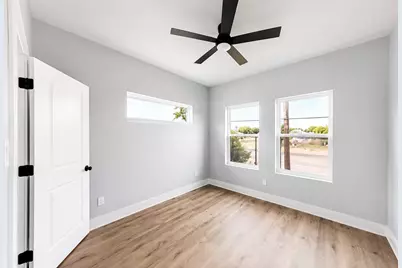 1115 E Oleander Street, Fort Worth, TX 76104 - Photo 16