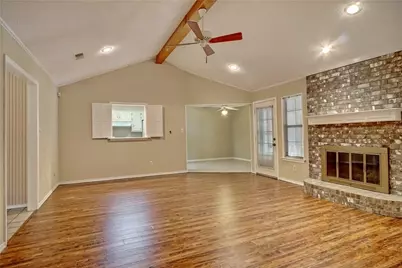 5705 Royal Club Drive, Arlington, TX 76017 - Photo 6