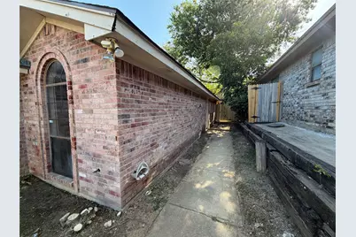 6259 Canyon Circle, Fort Worth, TX 76133 - Photo 2