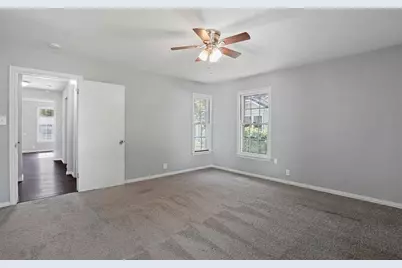 210 W Willingham Street #B, Cleburne, TX 76033 - Photo 12