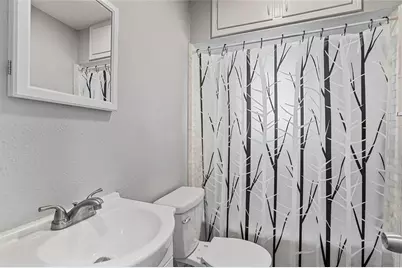 210 W Willingham Street #B, Cleburne, TX 76033 - Photo 10