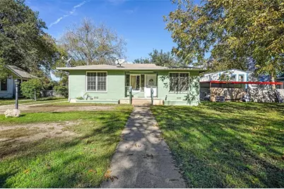 210 W Willingham Street #B, Cleburne, TX 76033 - Photo 1