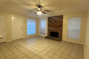 4516 Halyard Ct, Fort Worth, TX 76135 - Photo 2