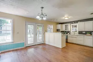 515 W Bridge St, Weatherford, TX 76086 - Photo 10