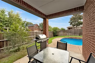 308 Foxbury Dr, Euless, TX 76040 - Photo 2