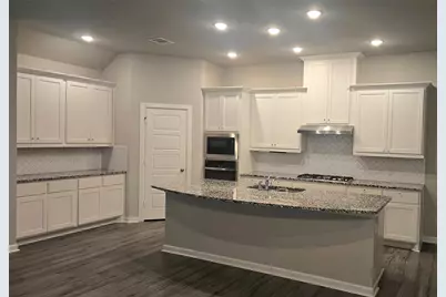 4805 Briarwood Drive, Haltom City, TX 76137 - Photo 4