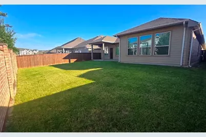 4805 Briarwood Drive, Haltom City, TX 76137 - Photo 18